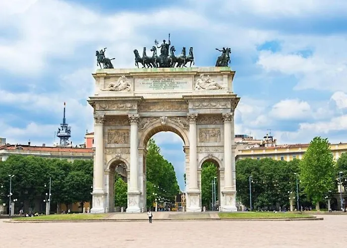 Lovely 2 Room Penthouse At Arco Della Pace